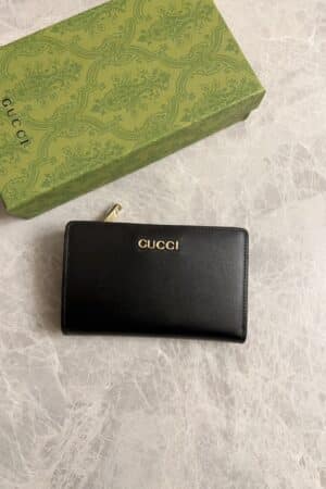 [구찌] 구찌 로고 지퍼 지갑