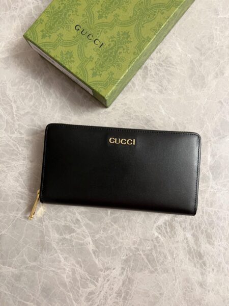 [구찌] 구찌 로고 지퍼 장지갑