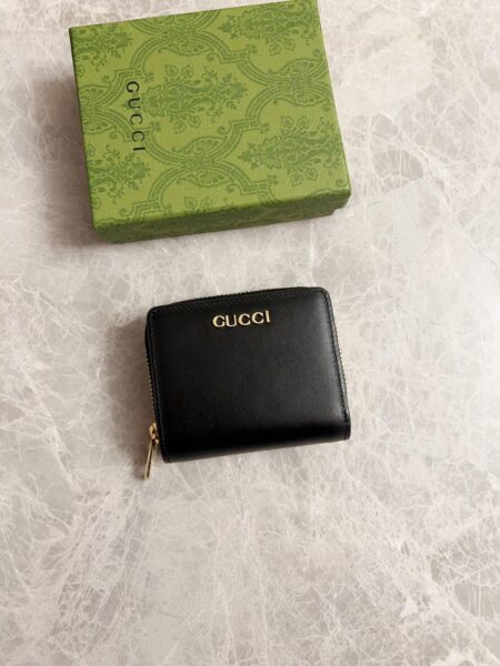 [구찌] 구찌 로고 지퍼 미니지갑