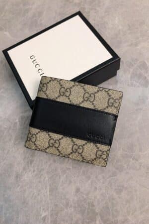 [구찌] GG 수프림 반지갑