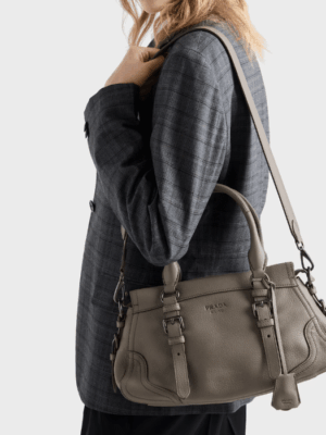 [프라다] 라지 가죽 토트백 1BG604