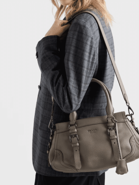 [프라다] 라지 가죽 토트백 1BG604