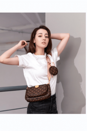 [루이비통] 멀티 포쉐트 악세수아 M44840