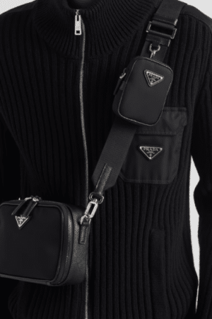 [프라다] 브리크 리나일론 및 사피아노 가죽 백 2VH070