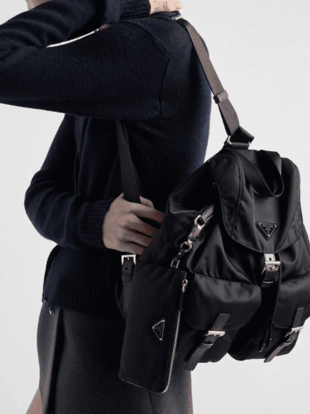 [프라다] 파우치가 달린 미디엄 리나일론 백팩 1BZ811 (7 COLOR)