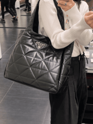 [프라다] 라지 토트백 나파 레더 핸드백 1BG449