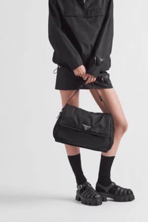 [프라다] 리나일론 라지 패딩 숄더백 1BD256