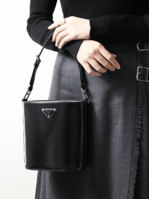 [프라다] 브러시드 레더 미니 버킷백 1BE059