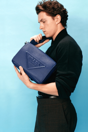 [프라다] 사피아노 엠보싱 로고 크로스백 2VD046