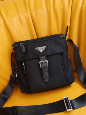 [프라다] 리나일론 숄더백