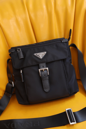 [프라다] 리나일론 숄더백