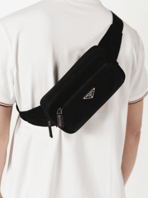 [프라다] 트라이앵글 로고 벨트백 2VL977