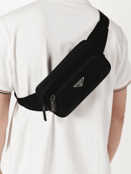 [프라다] 트라이앵글 로고 벨트백 2VL977