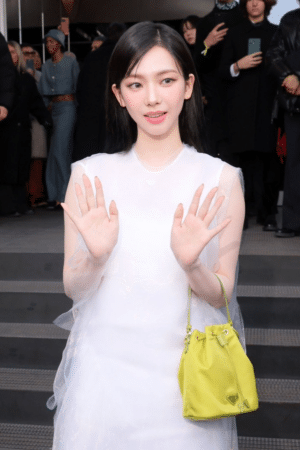 [프라다] 리에디션 1978 리나일론 미니백 1BE067