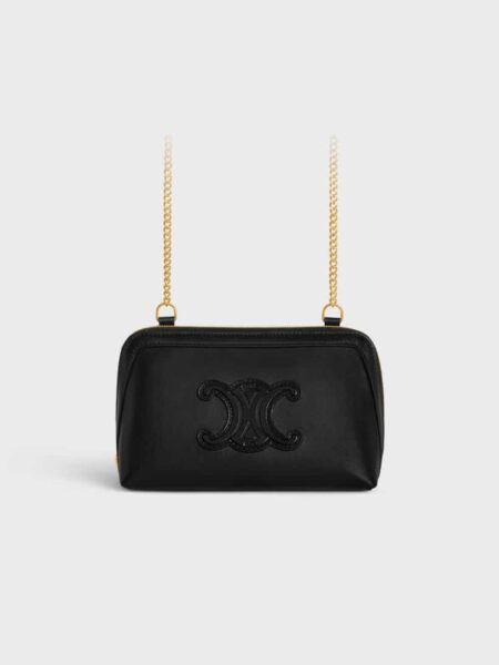 [셀린느] 퀴르 트리옹프 체인 클러치 - 부드러운 카프스킨 10E383DR8.38NO