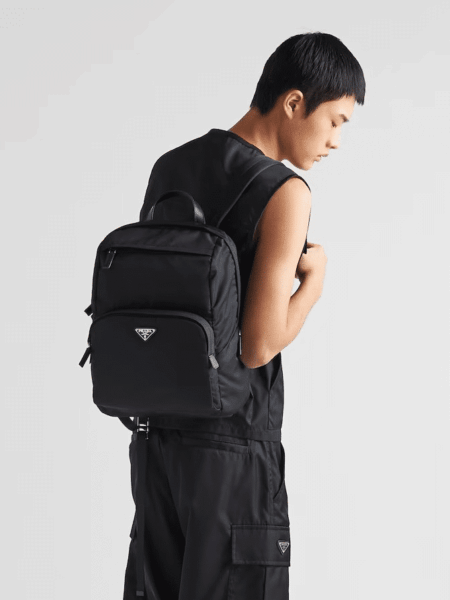 [프라다] 리나일론 및 사피아노 가죽 백팩 2VZ104