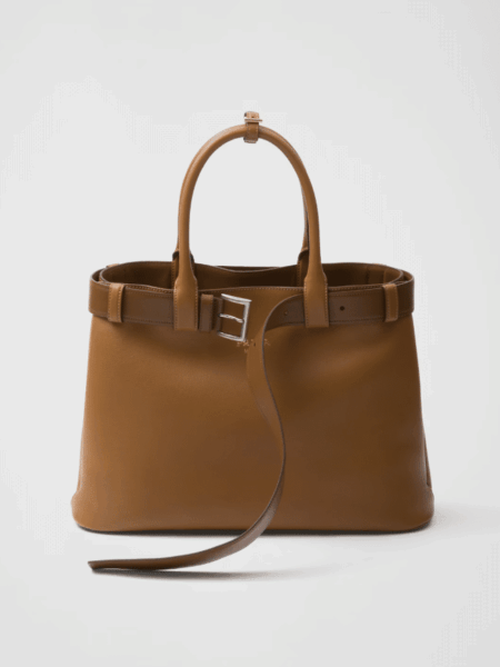 [프라다] 벨트가 달린 프라다 버클 라지 가죽 핸드백 1BA416