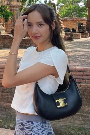 [셀린느] 미디엄 아바 트리옹프 백 - 부드러운 카프스킨 블랙 114493DGQ.38NO