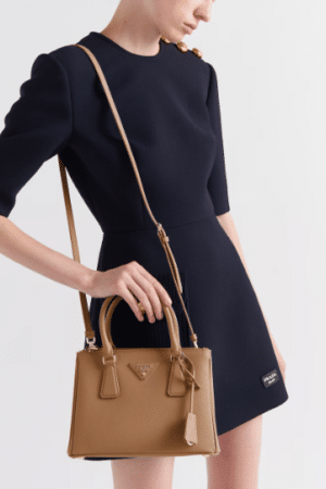 [프라다] 스몰 갤러리아 사피아노 가죽 백 1BA896