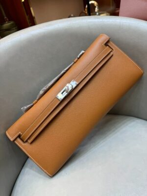 [에르메스] 켈리 Cut 31cm Epsom/ Gold - Silver