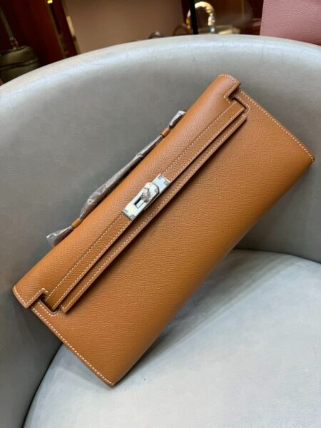 [에르메스] 켈리 Cut 31cm Epsom/ Gold - Silver