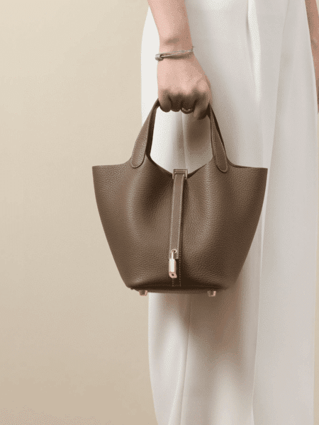 [에르메스] 피코탄 Lock 18cm Clemence/ Etoupe - Gold