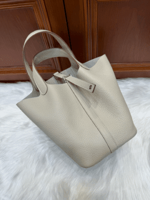 [에르메스] 피코탄 Lock 18cm Clemence/ Nata - Silver