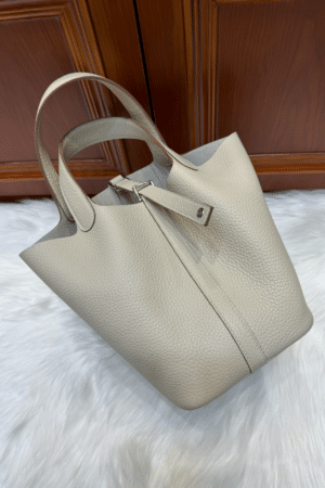 [에르메스] 피코탄 Lock 18cm Clemence/ Nata - Silver