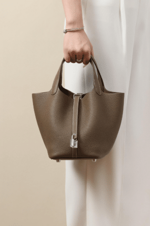 [에르메스] 피코탄 Lock 18cm Clemence/ Etoupe - Silver