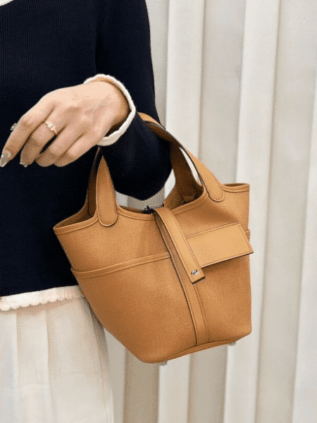 [에르메스] 피코탄 Lock 18cm Canvas With Swift/ Sesame - Silver