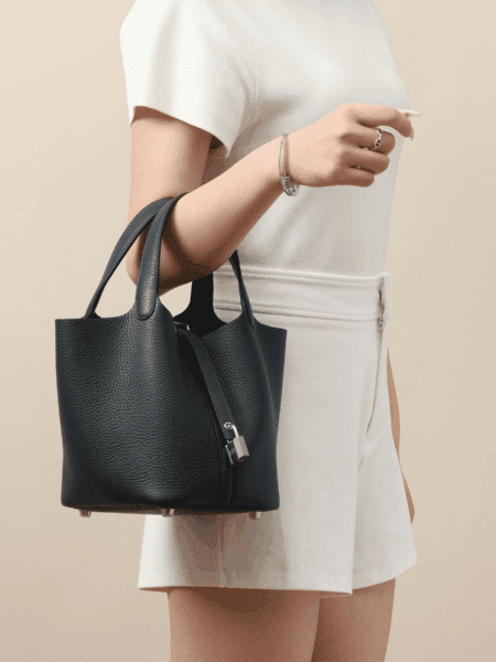 [에르메스] 피코탄 Lock 22cm Clemence/ Noir - Silver