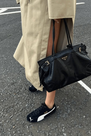 [프라다] 보니 라지 가죽 핸드백 블랙 1BA433