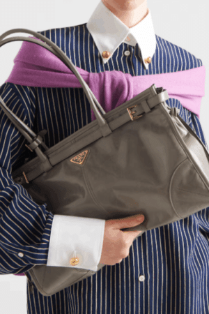 [프라다] 보니 라지 가죽 핸드백 퓨터 1BA433