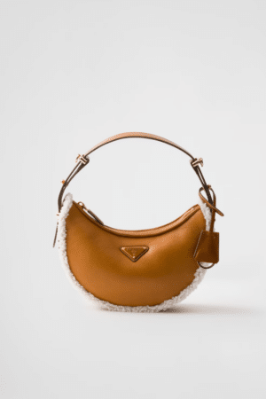 [프라다] 아르케 스몰 시어링 숄더백 1BC194