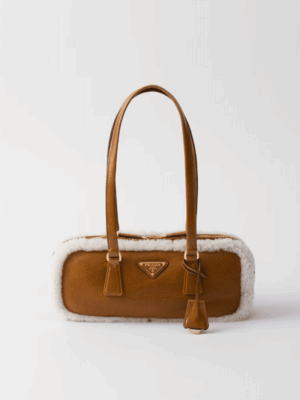 [프라다] 미디엄 시어링 투 핸들 백 1BB124