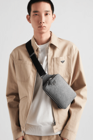 [프라다] 프라다 브리크 사피아노 가죽 백 2VZ106