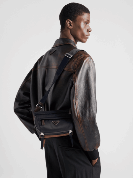 [프라다] 스몰 리나일론 및 가죽 숄더백 2VH171