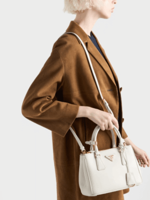 [프라다] 스몰 갤러리아 사피아노 가죽 백 1BA896