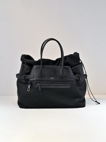 [더 로우] 마고 17 백 인사이드 - 아웃 / 블랙