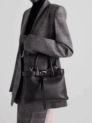 [프라다] 버클 벨트가 달린 스몰 가죽 핸드백 1BA434