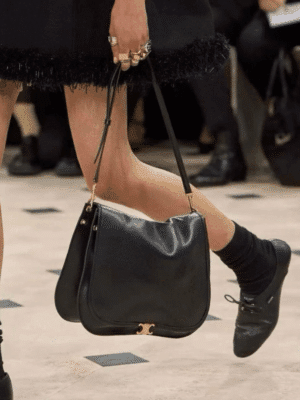 [셀린느] 소프트 트리옹프 베사체 - 서플 샤이니 램스킨 123632T88