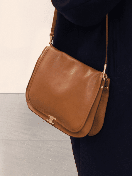 [셀린느] 소프트 트리옹프 베사체 - 서플 샤이니 램스킨 123632T88