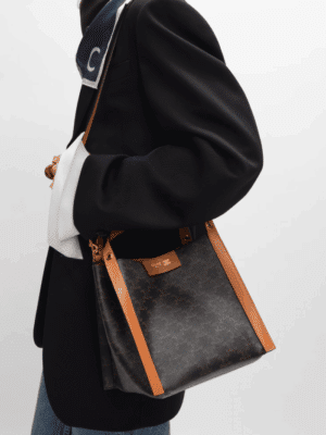 [셀린느] 스몰 큐보 백 - 트리옹프 캔버스 & 내추럴 카프스킨 124182Q72