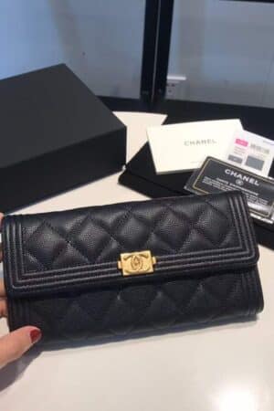 [매장 상품] 샤넬 보이 장지갑(캐비어 금장)