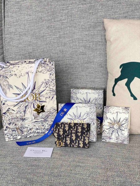 [디올] 새들 플랩 카드 홀더 S5611CTZQ-M928/928U