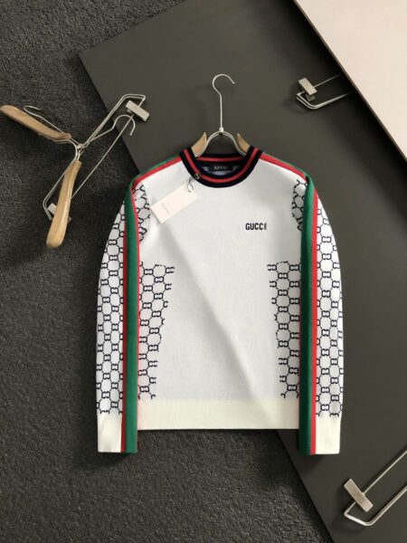 [구찌] GG 패턴 라인포인트 크루넥 니트