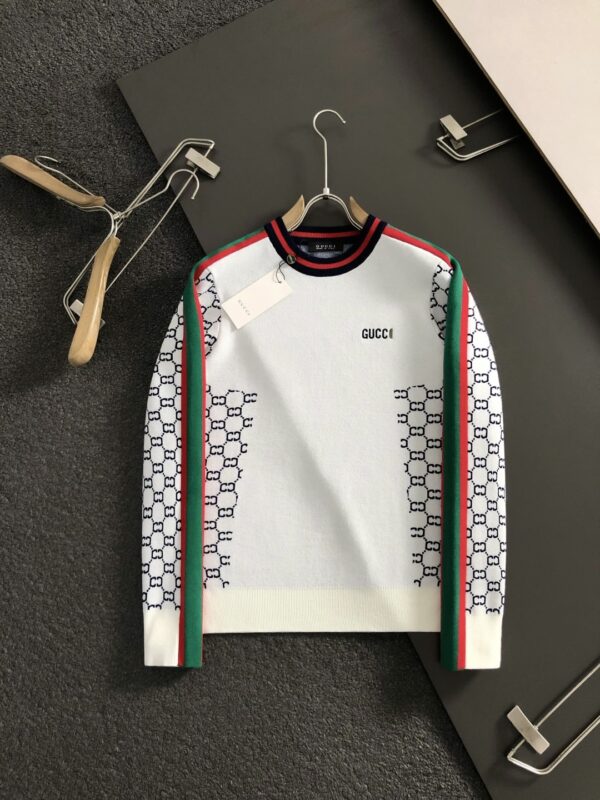 [구찌] GG 패턴 라인포인트 크루넥 니트