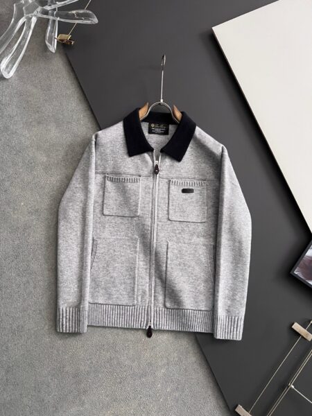 [로로피아나] 배색 카라 포켓 집업 니트 (2 COLORS)