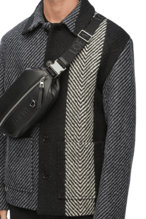 [로에베] 컨버터블 슬링 백 클래식 카프스킨 B777NCNX01