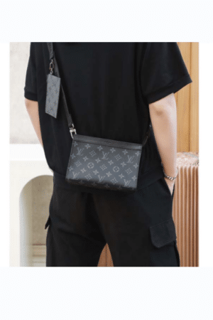[루이비통] 가스통 웨어러블 월릿 M81124